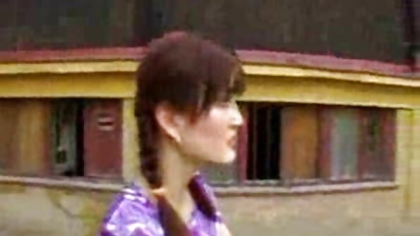 Joanna Bujoli 和不可阻挡的 Bo Sinn 的铁杆他妈的动作