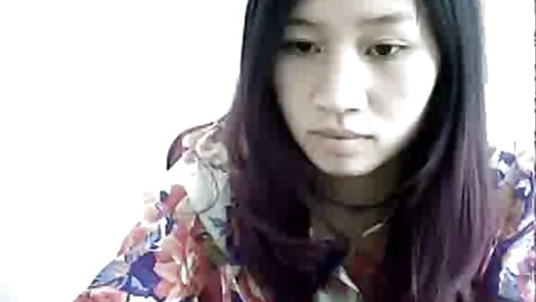 毛茸茸的猫辣妹卡莉灰色在红色内衣乱搞 BBC